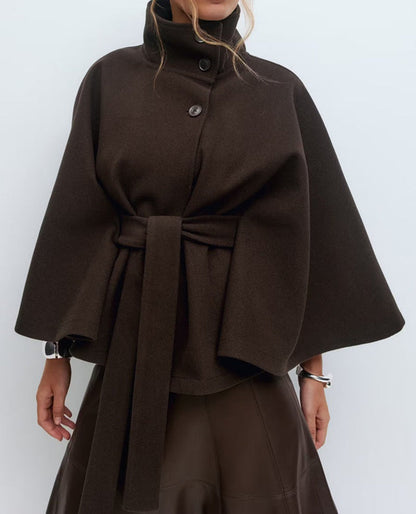 Clara | Eleganter Cape-Mantel für Damen mit Gürtel 3